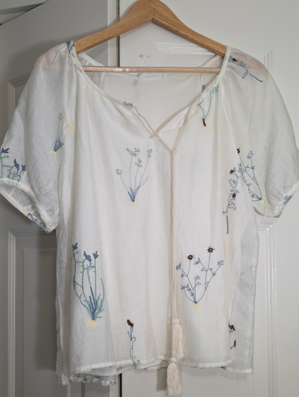 Women’s Cream Embroidered Tassel Peasant Tunic Top
